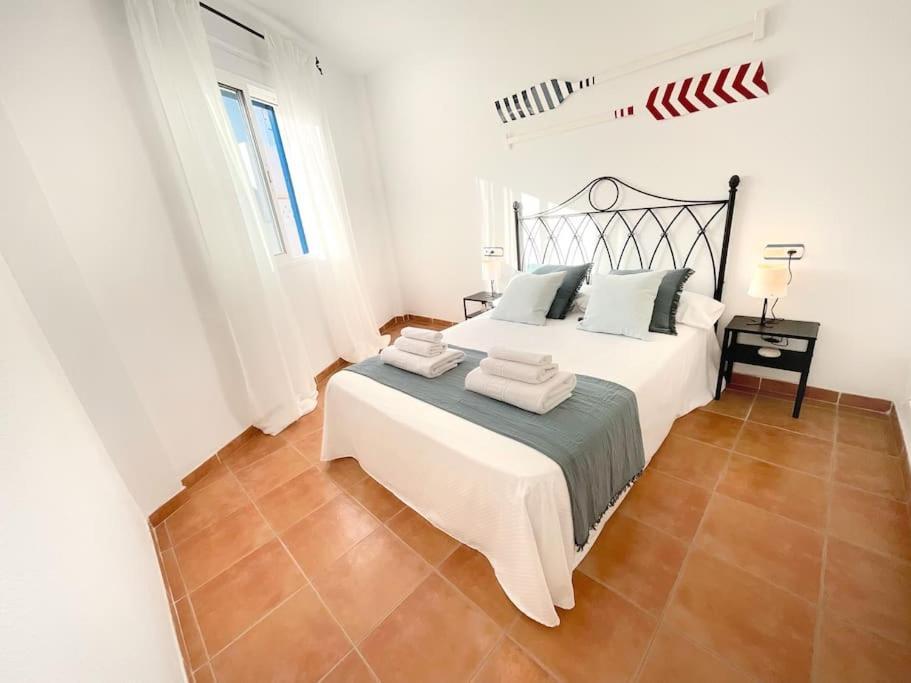 Ks Costa Mayka - San Jose - Kaleria Suites Экстерьер фото